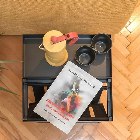 Apartament Black Queen