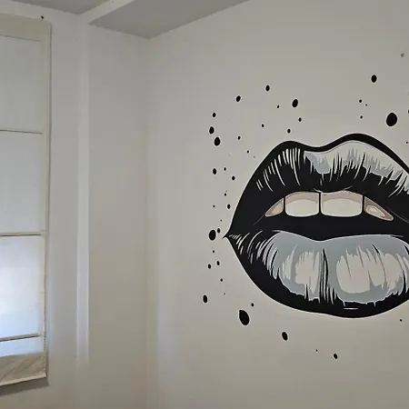 Apartament Black Queen